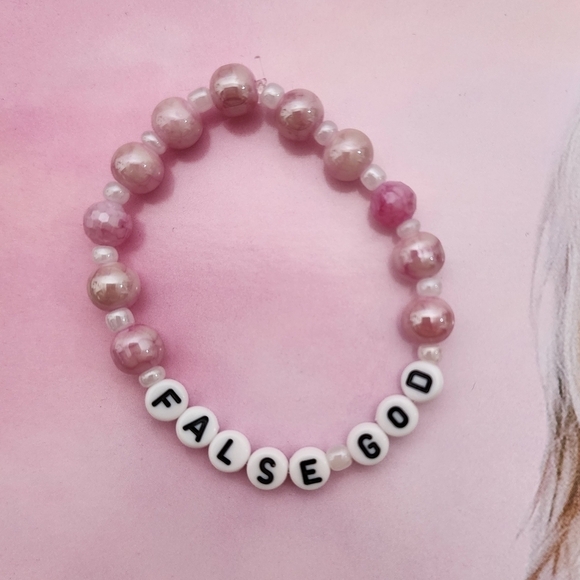 Taylor Swift Lover Inspired Friendship Bracelets Set Of 4 - Picture 4 of 8